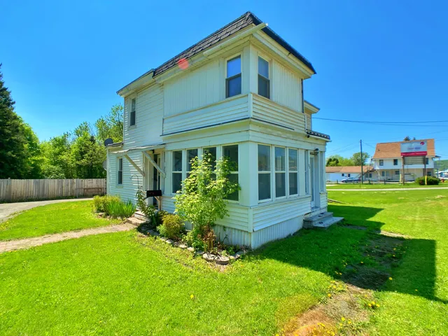 $89,900 | 57 Market Street, Fort Kent, ME 04743