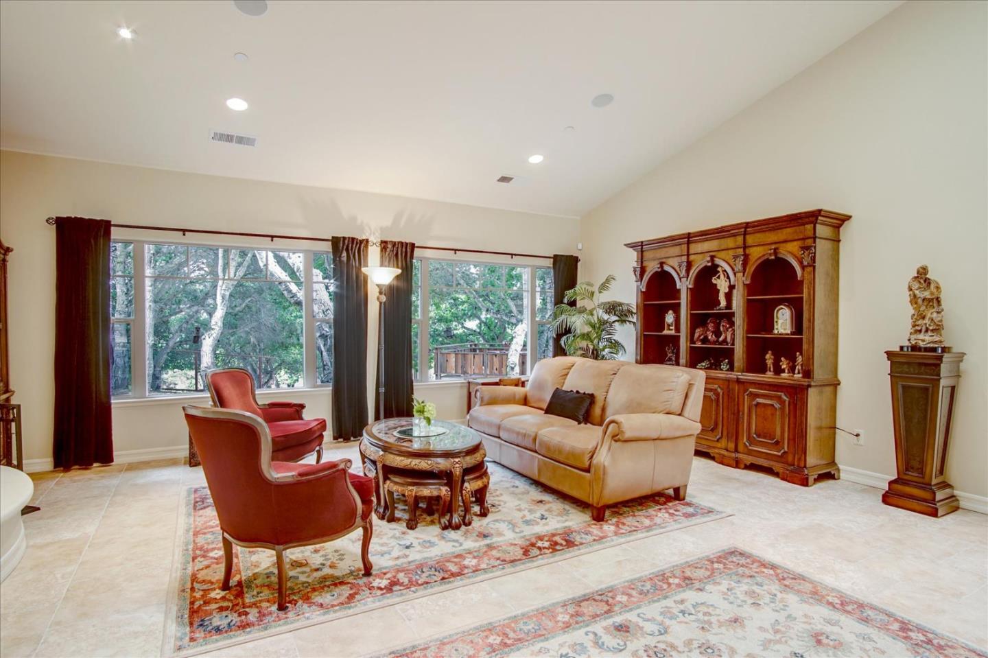 19735 Moonglow Road Salinas, CA 93907 - Photo 5 of 100 Gallery Image 5