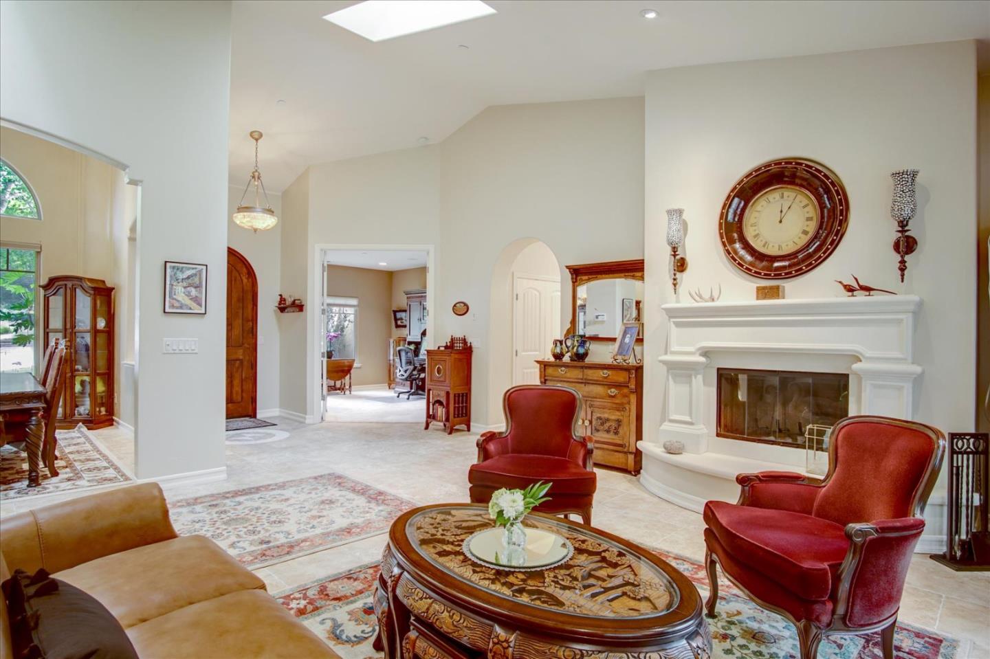 19735 Moonglow Road Salinas, CA 93907 - Photo 7 of 100 Gallery Image 7
