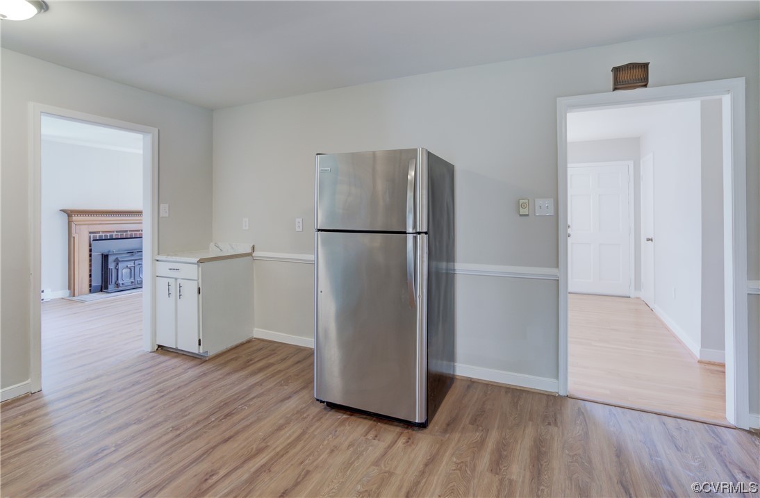 1510 Schloss Road Richmond, VA 23225 - Photo 9 of 28 a view of kitchen with wooden floor and electronic appliances