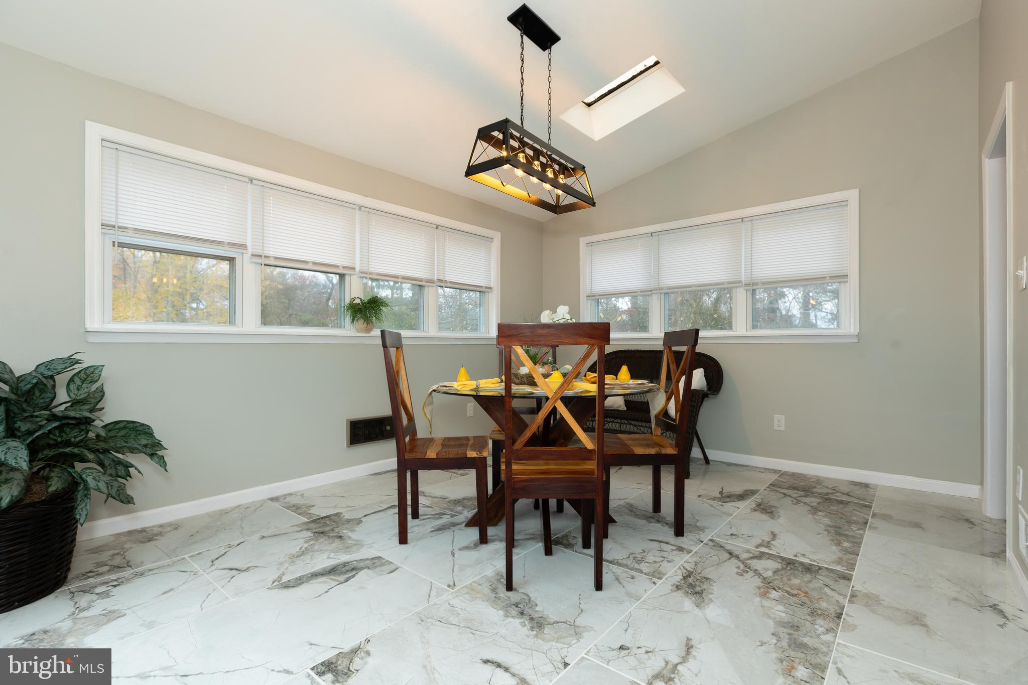 15602 Bond Mill Road Laurel, MD 20707 - Photo 19 of 48 Dinning Room