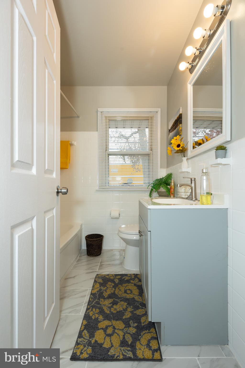 15602 Bond Mill Road Laurel, MD 20707 - Photo 25 of 48 Full bath in main level
