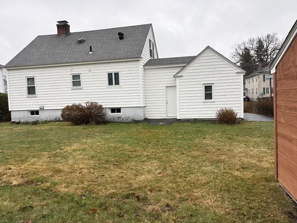 $2,150 | 138 King Philip Road, Worcester, MA 01606