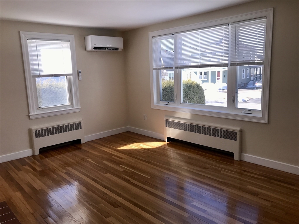 138 King Philip Road Worcester, MA 01606 - Photo 4 of 8