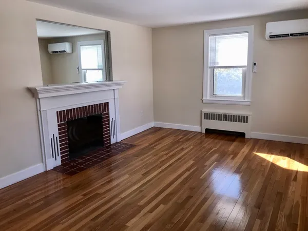 $2,200 | 138 King Philip Road, Worcester, MA 01606