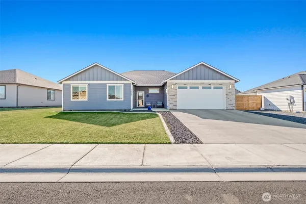 $470,000 | 1006 6th Avenue Northeast, Ephrata, WA 98823