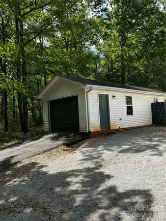 $1,250 | 5906 North Carolina Highway 150, Maiden, NC 28650