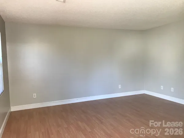 $1,250 | 5906 North Carolina Highway 150, Maiden, NC 28650