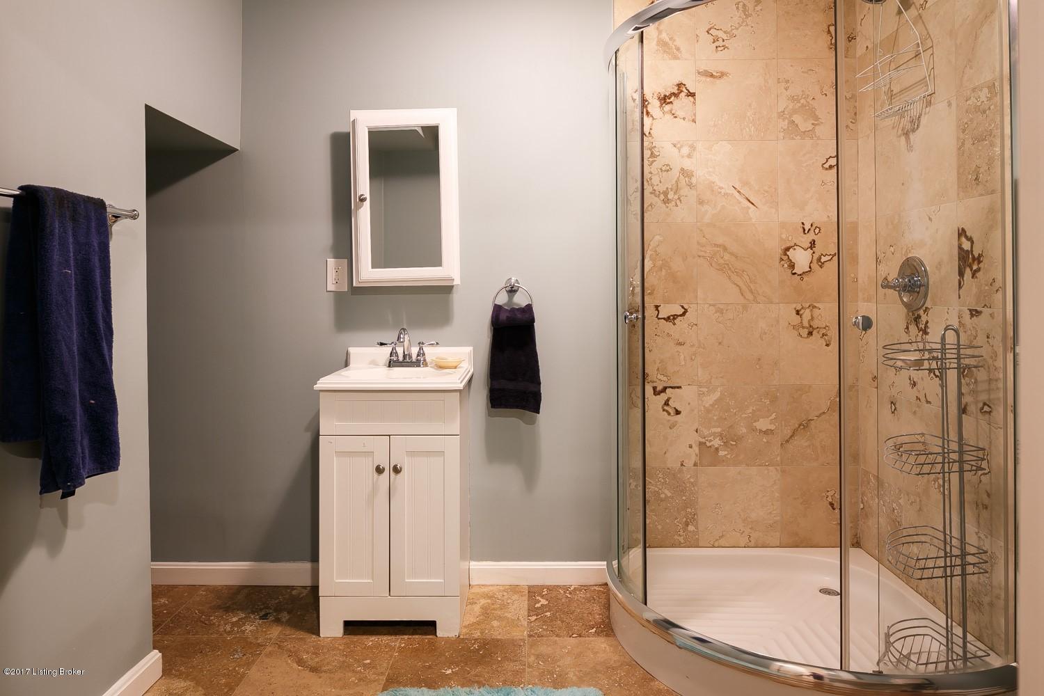 1410 Northwind Road Louisville, KY 40207 - Photo 29 of 34 32