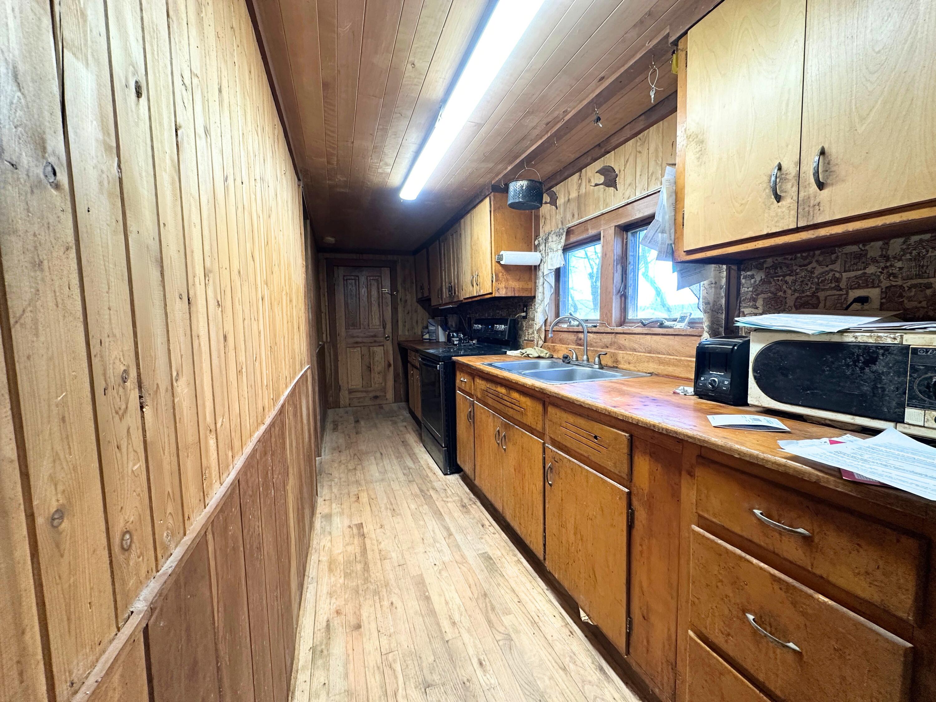 N3090 Uranus Road Geneva, WI 53147 - Photo 13 of 19 Interior