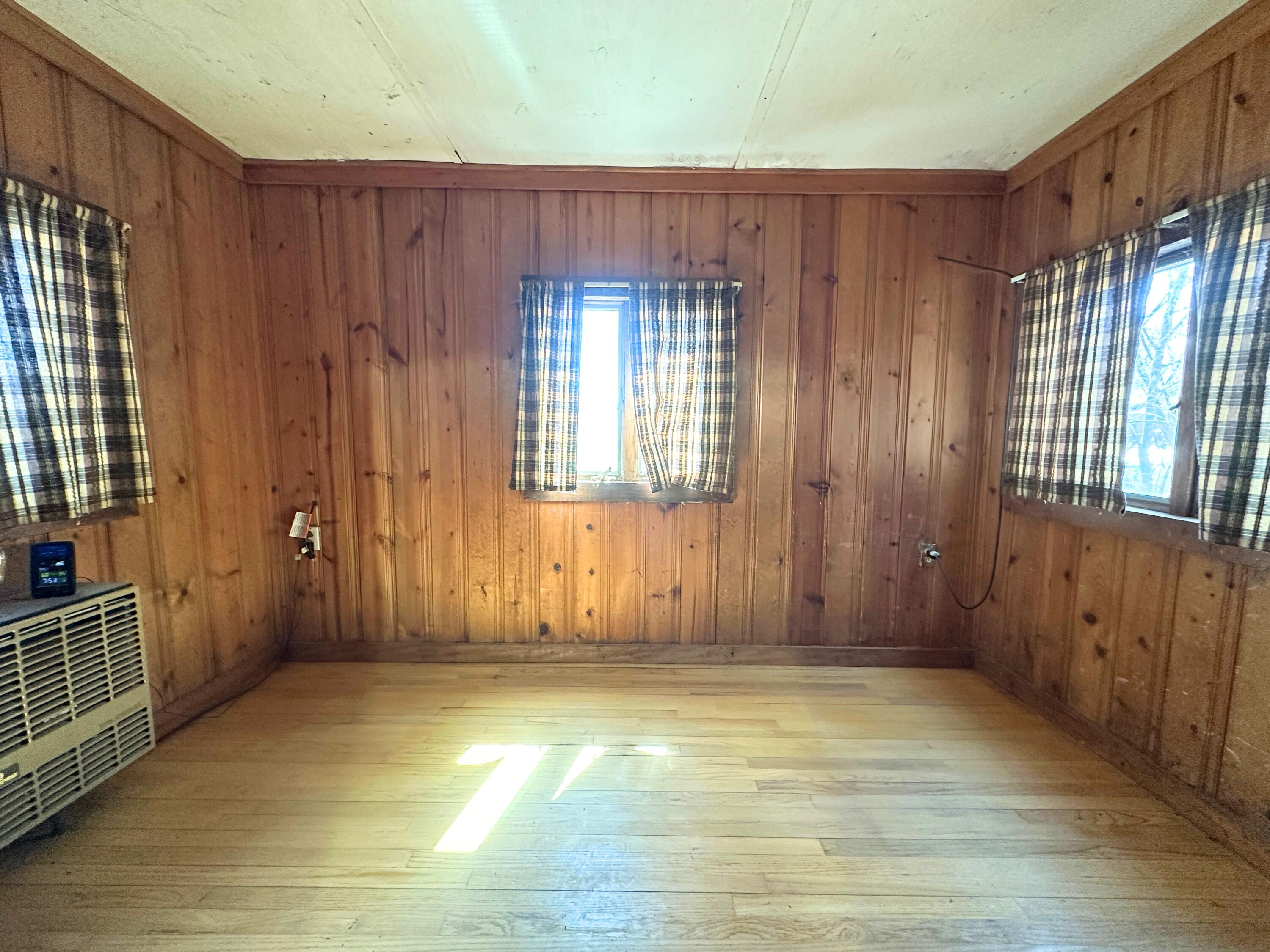 N3090 Uranus Road Geneva, WI 53147 - Photo 16 of 19 Interior