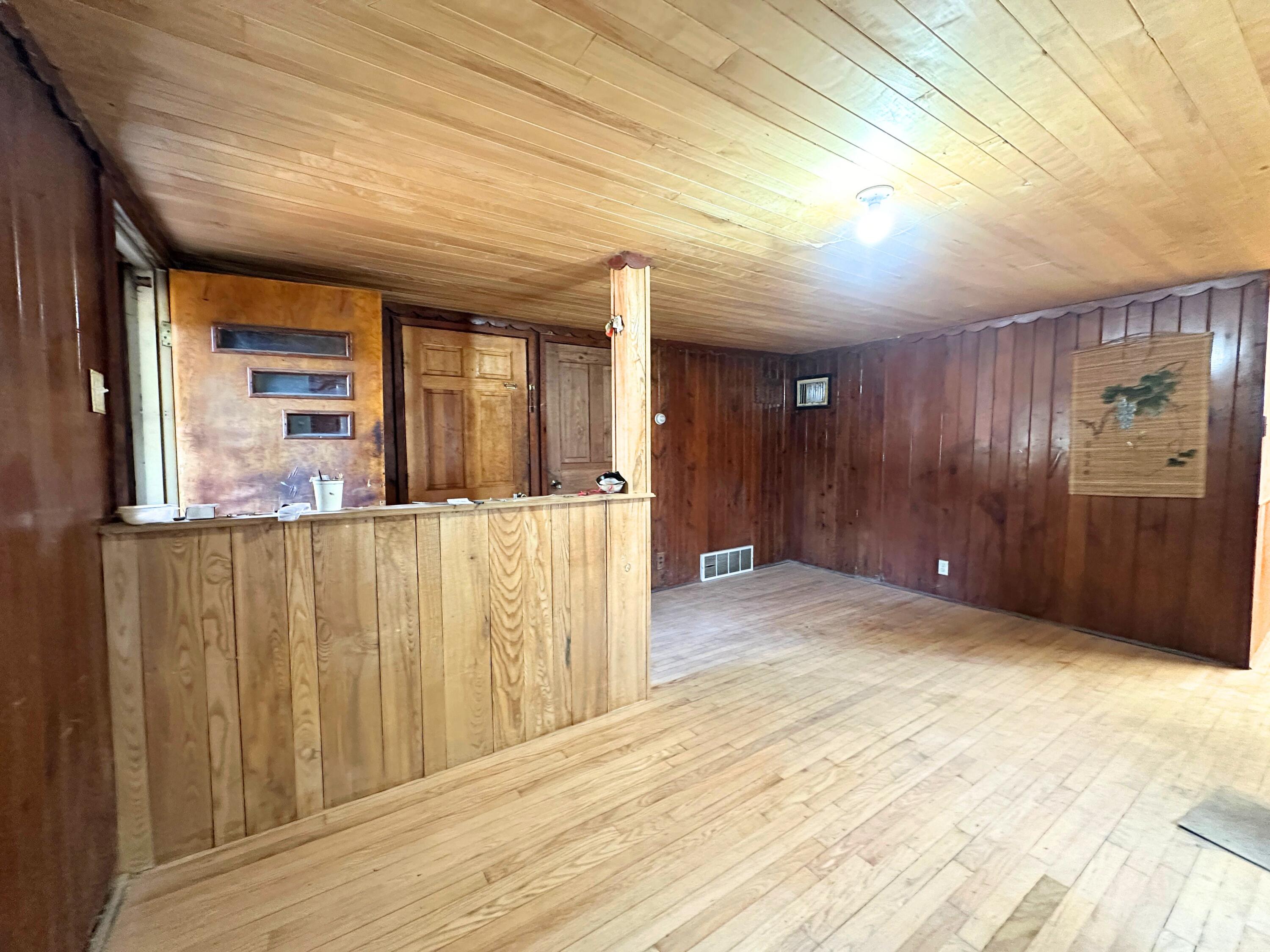 N3090 Uranus Road Geneva, WI 53147 - Photo 10 of 19 Interior