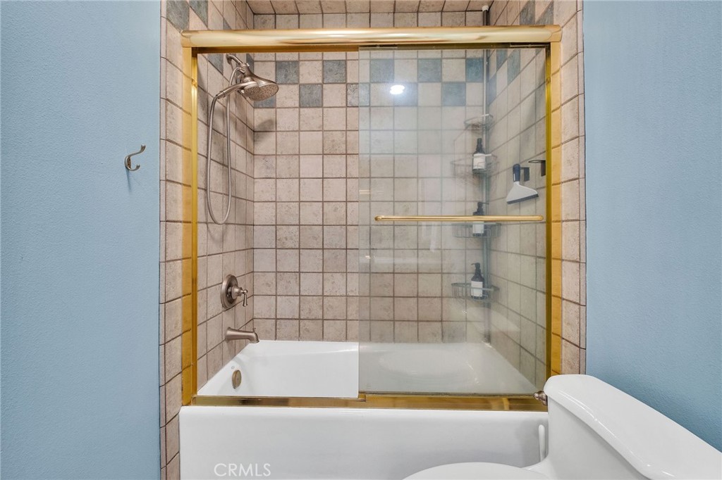 4838 Fidler Avenue Long Beach, CA 90808 - Photo 31 of 56 Full Bath & Shower Combo in En Suite Primary Bathroom.