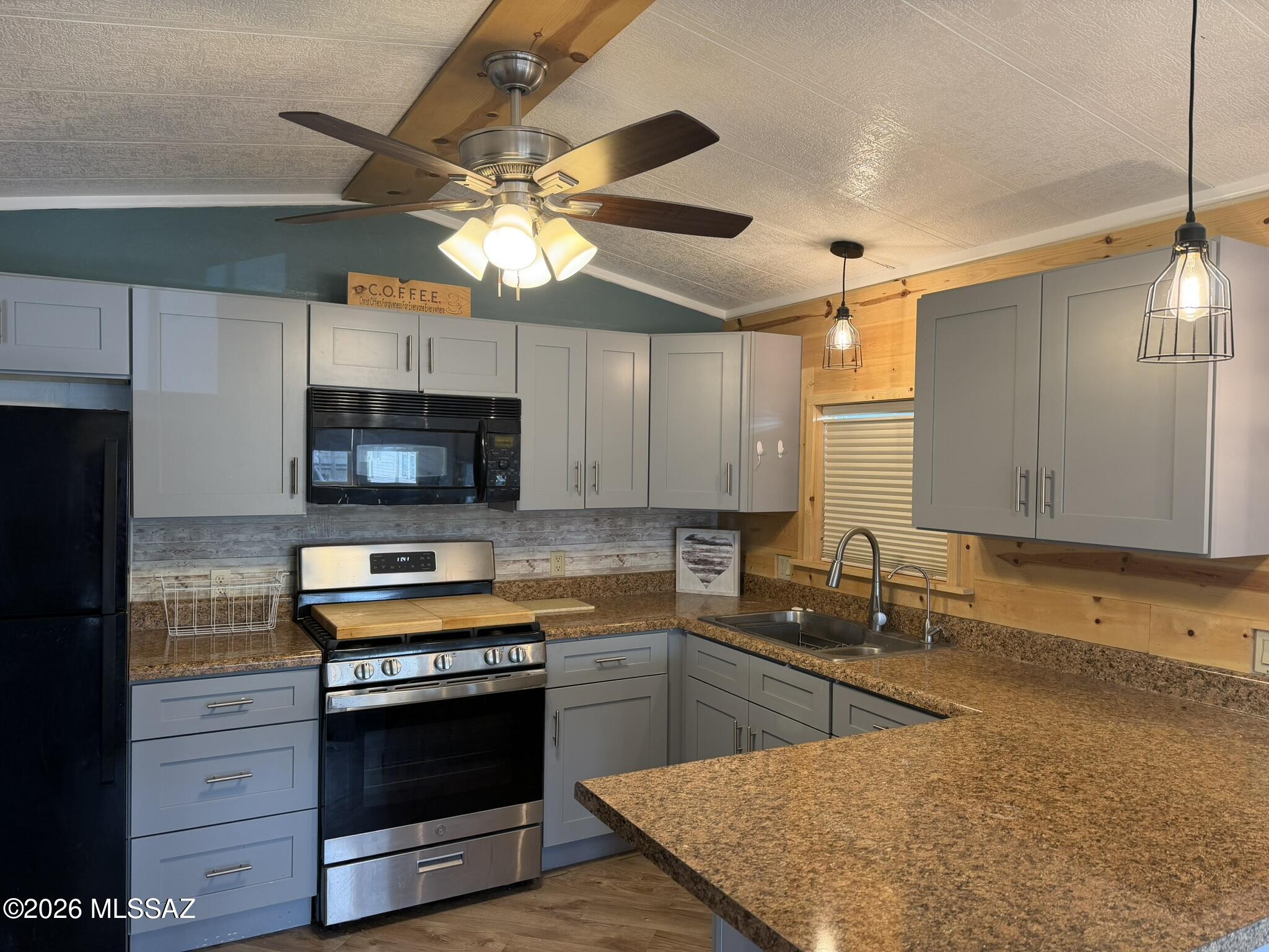 4555 South Mission Road, Unit 591 Tucson, AZ 85746 - Photo 10 of 30