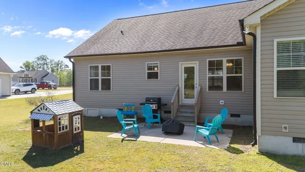 $385,000 | 196 Watersedge Lane, Smithfield, NC 27577