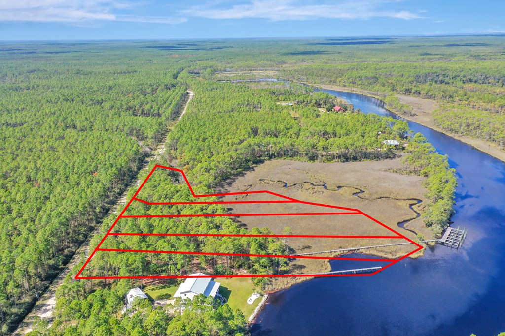 915 Mill Road Carrabelle, FL 32322 - Photo 5 of 12 Gallery Image 5