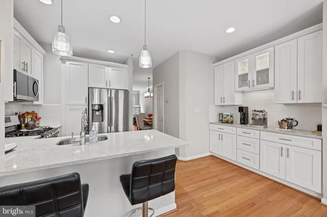 $849,999 | 182 Martin Lane, Alexandria, VA 22304