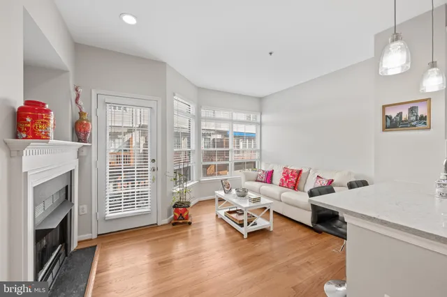 $849,999 | 182 Martin Lane, Alexandria, VA 22304