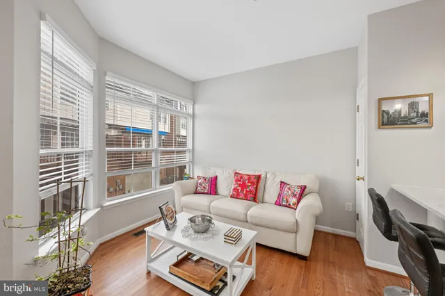 $849,999 | 182 Martin Lane, Alexandria, VA 22304