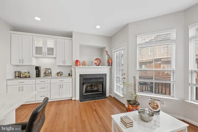 $849,999 | 182 Martin Lane, Alexandria, VA 22304