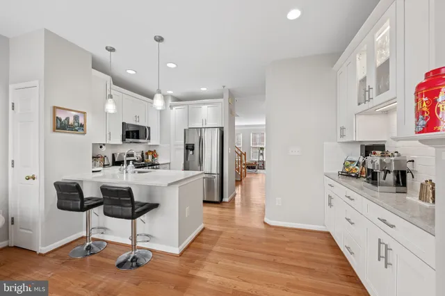 $849,999 | 182 Martin Lane, Alexandria, VA 22304