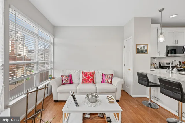 $849,999 | 182 Martin Lane, Alexandria, VA 22304