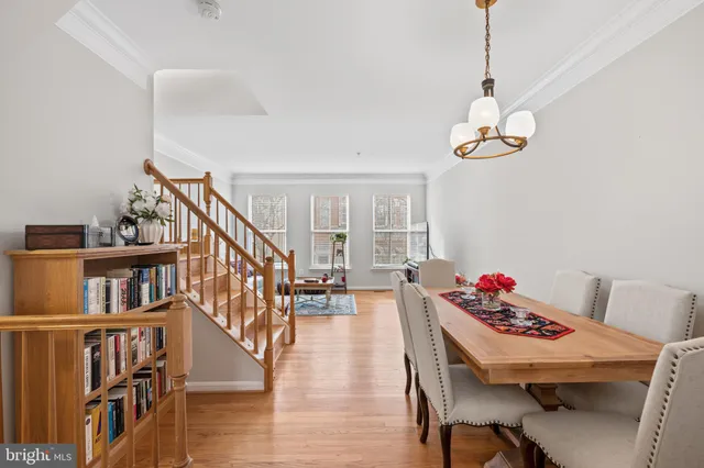 $849,999 | 182 Martin Lane, Alexandria, VA 22304