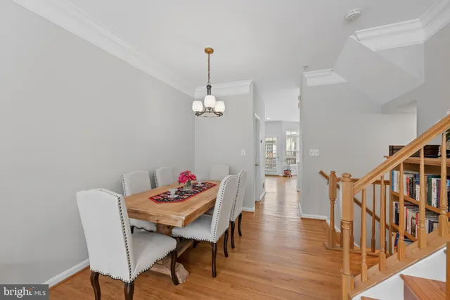 $849,999 | 182 Martin Lane, Alexandria, VA 22304