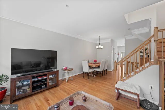 $849,999 | 182 Martin Lane, Alexandria, VA 22304