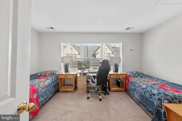 $849,999 | 182 Martin Lane, Alexandria, VA 22304