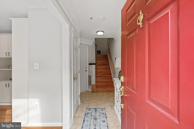 $849,999 | 182 Martin Lane, Alexandria, VA 22304