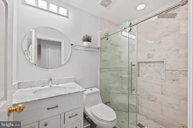 $849,999 | 182 Martin Lane, Alexandria, VA 22304