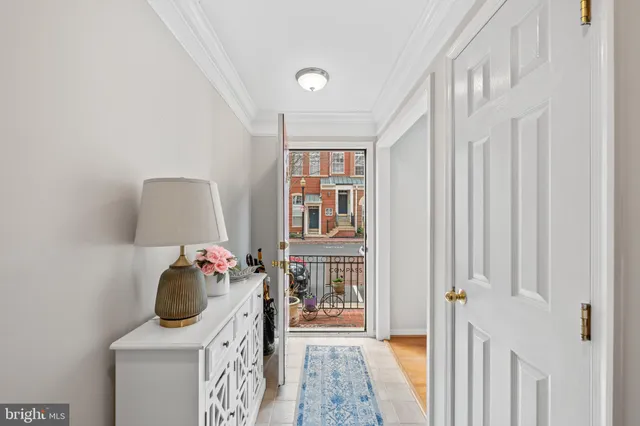 $849,999 | 182 Martin Lane, Alexandria, VA 22304