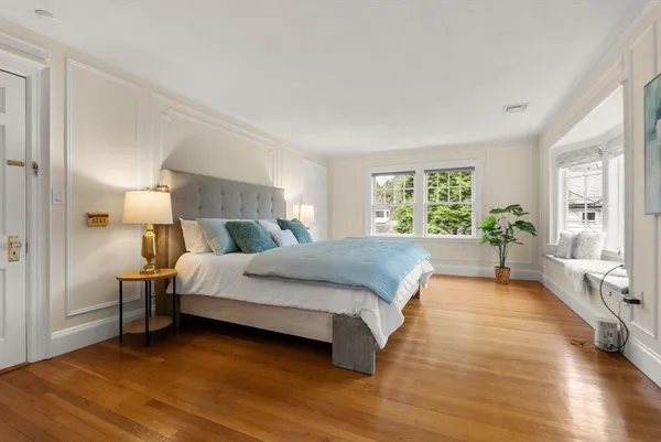 $2,299,000 | 5 Hammond Street, Newton, MA 02467