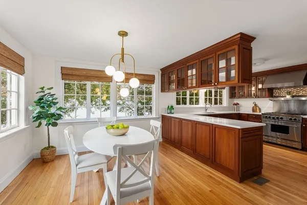$2,299,000 | 5 Hammond Street, Newton, MA 02467