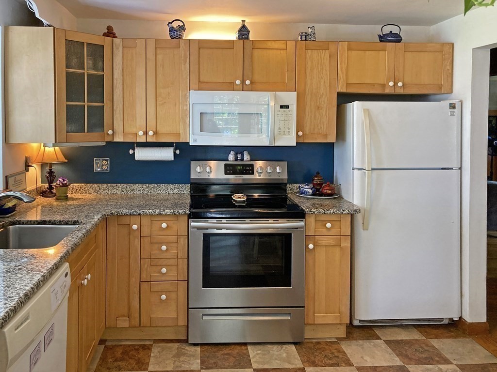 345 Martins Pond Road Groton, MA 01450 - Photo 16 of 35 Gallery Image 16