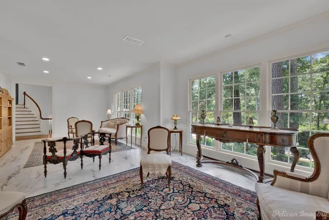 a view of a work space with furniture