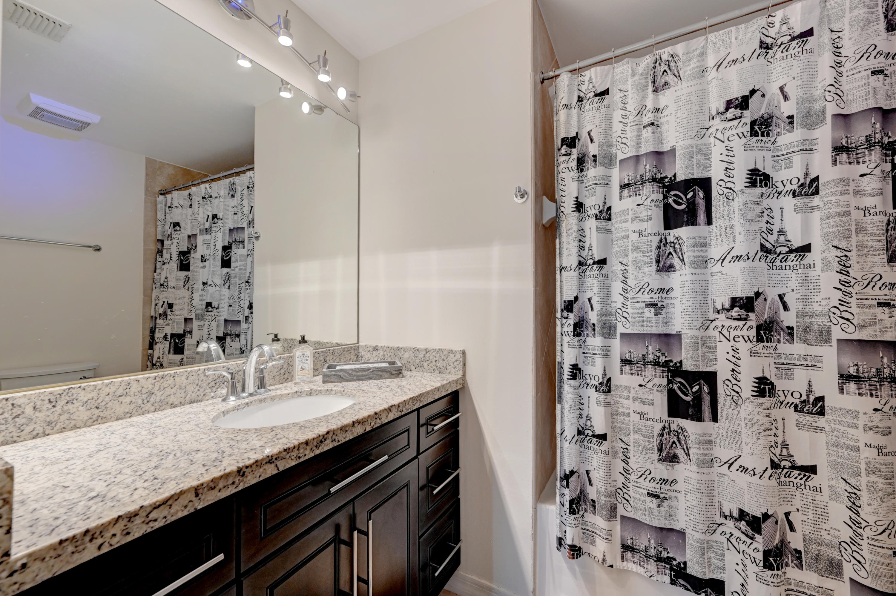 233 South Federal Highway, Unit 419 Boca Raton, FL 33432 - Photo 22 of 46 2nd Bathoom