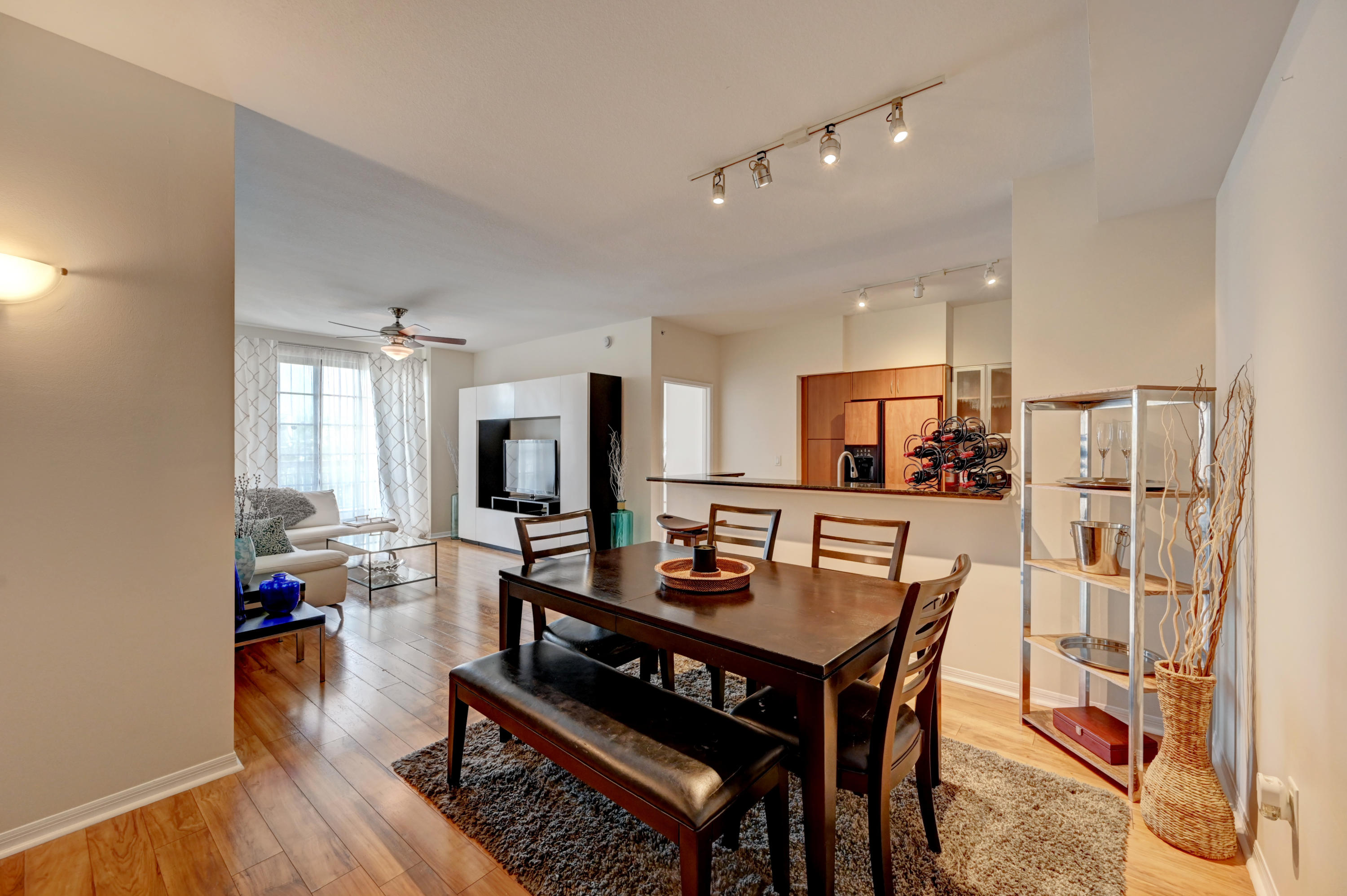 233 South Federal Highway, Unit 419 Boca Raton, FL 33432 - Photo 3 of 46 Dining Room