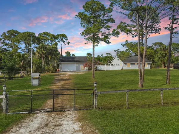 $520,000 | 17851 68th Street North, Loxahatchee, FL 33470
