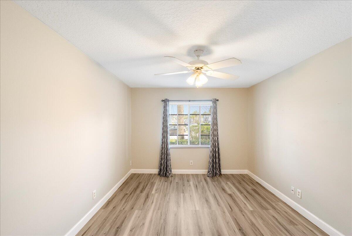 950 South Kanner Highway, Unit E4 Stuart, FL 34994 - Photo 13 of 33 11-DSC6498