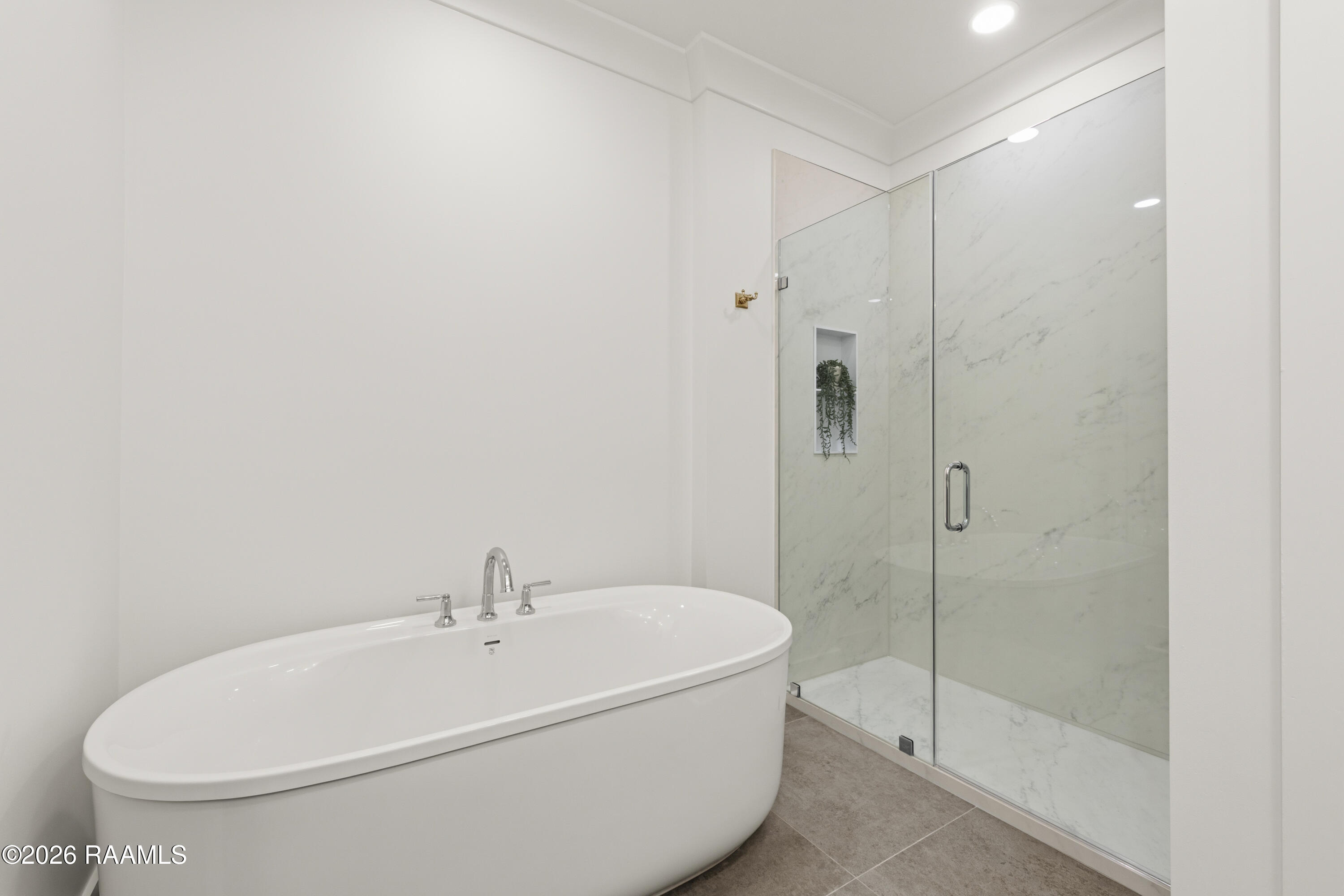 100 Southern Heights Lafayette, LA 70508 - Photo 29 of 39 Garden tub + walk In Shower