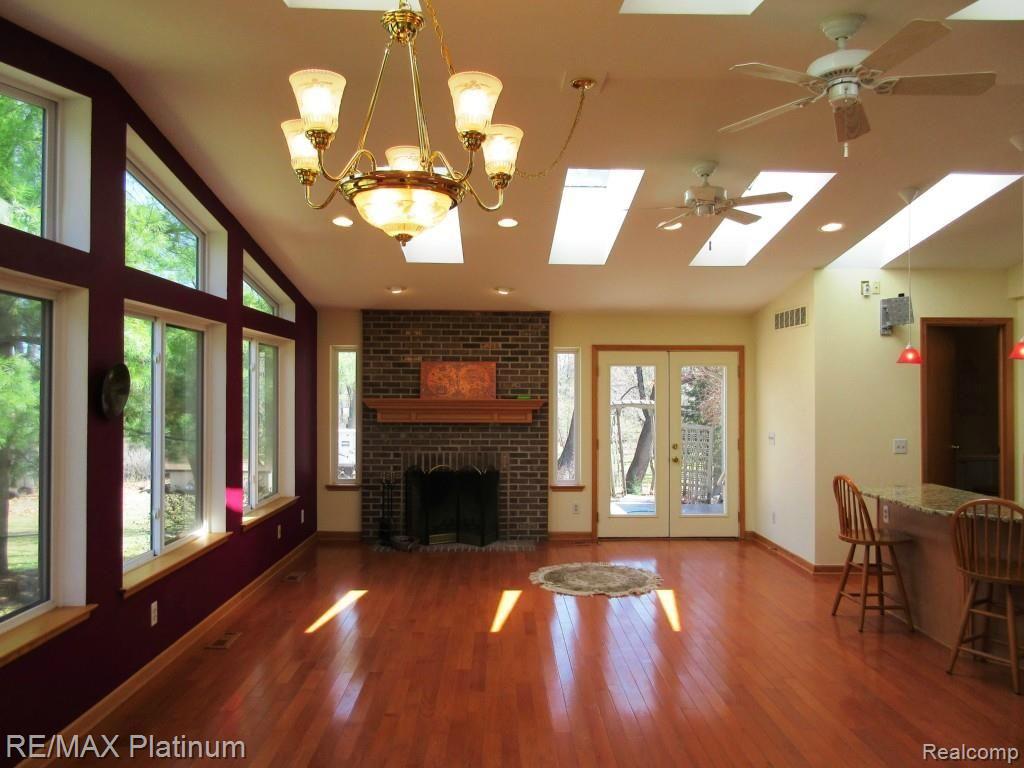 11357 Newman Road Brighton, MI 48114 - Photo 7 of 30 019.jpg