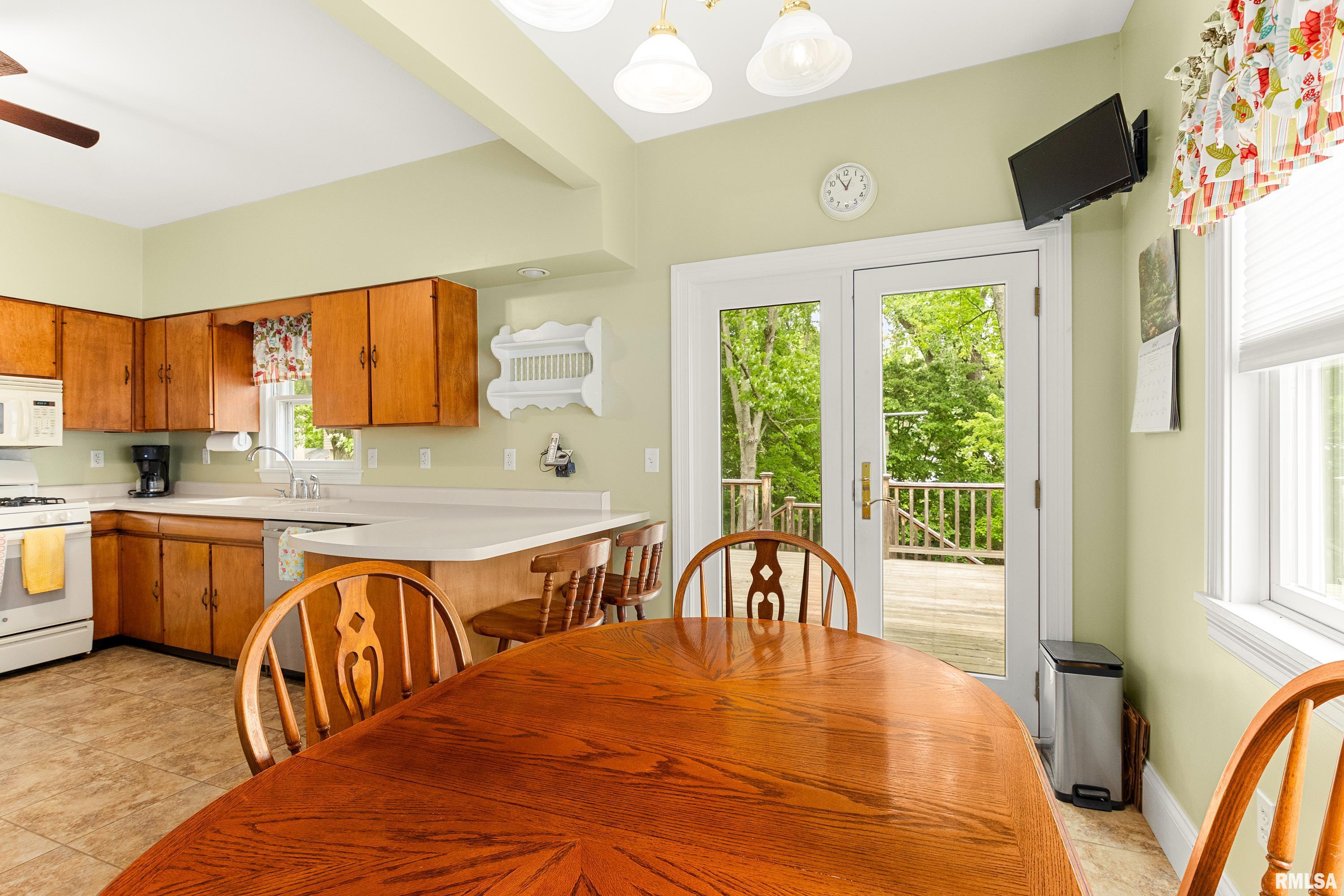 403 West Adams Street Washington, IL 61571 - Photo 19 of 43