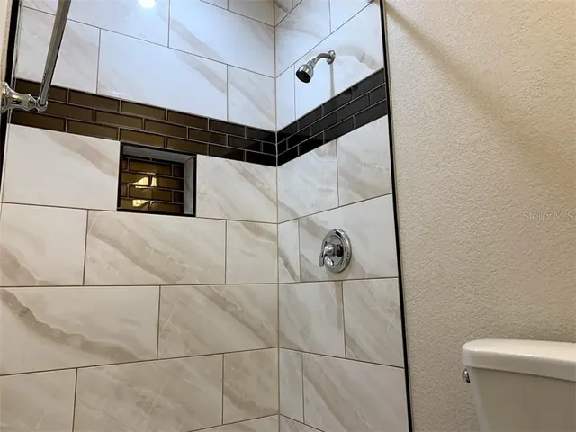 $2,650 | 201 South Triplet Lake Drive, Casselberry, FL 32707