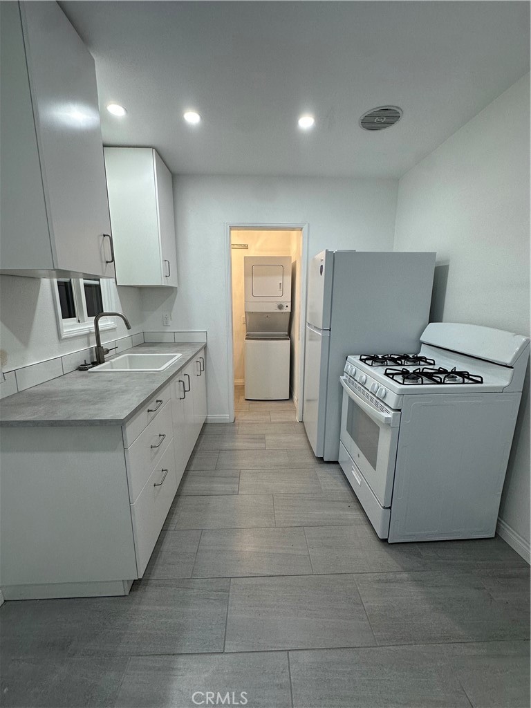 435 North Basque Avenue Fullerton, CA 92833 - Photo 3 of 12