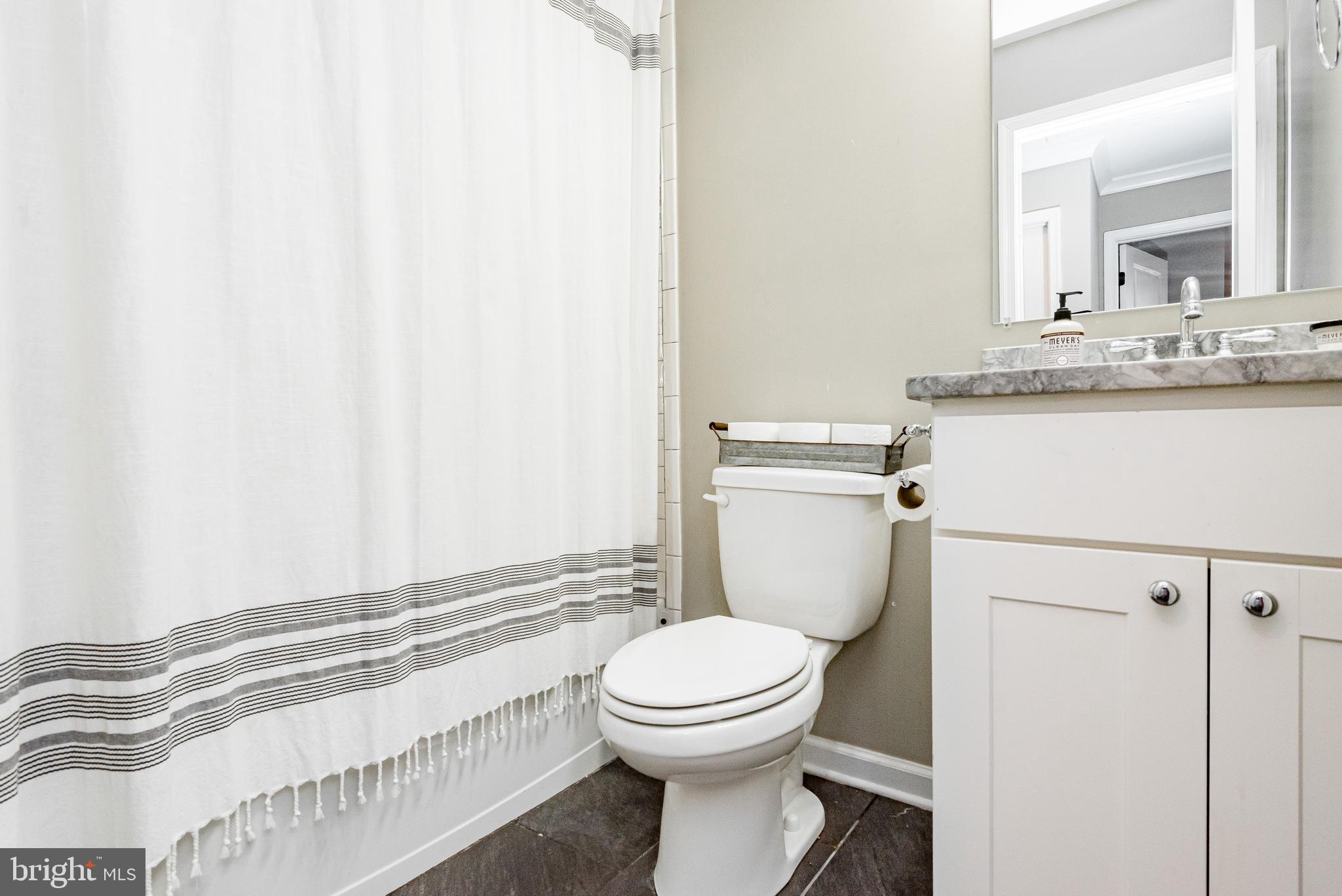 7827 East Shore Road Pasadena, MD 21122 - Photo 23 of 36 HALL BATH
