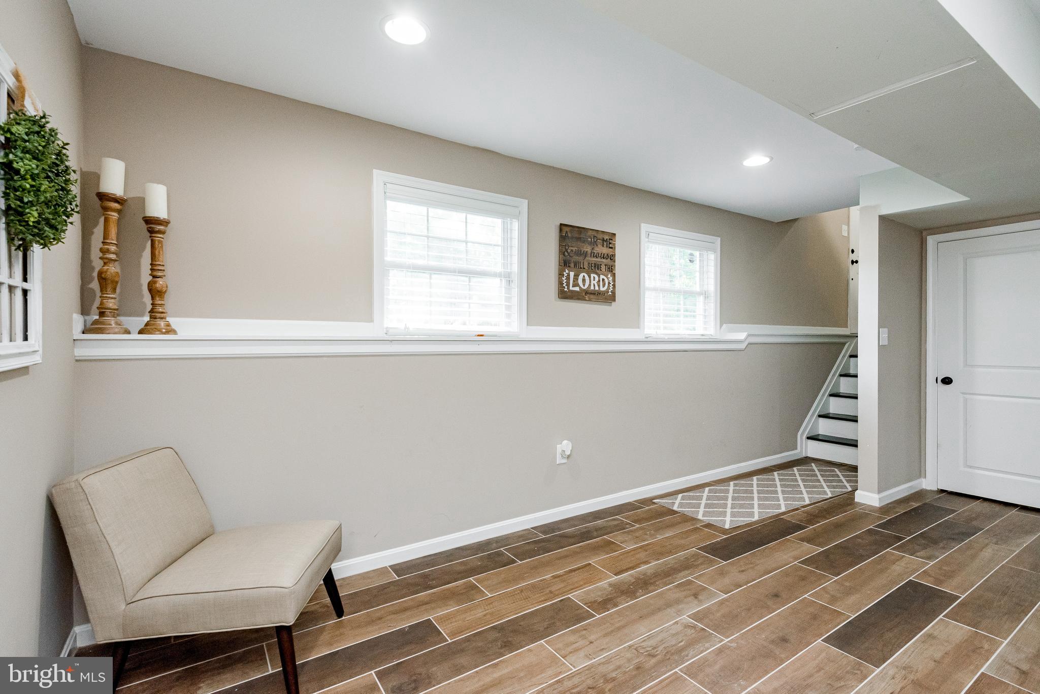 7827 East Shore Road Pasadena, MD 21122 - Photo 28 of 36 FAMILY ROOM ENTRANCE
