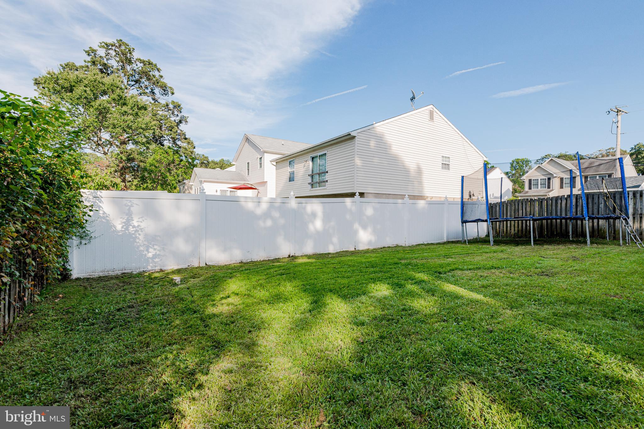 7827 East Shore Road Pasadena, MD 21122 - Photo 29 of 36 FENCED REAR YARD