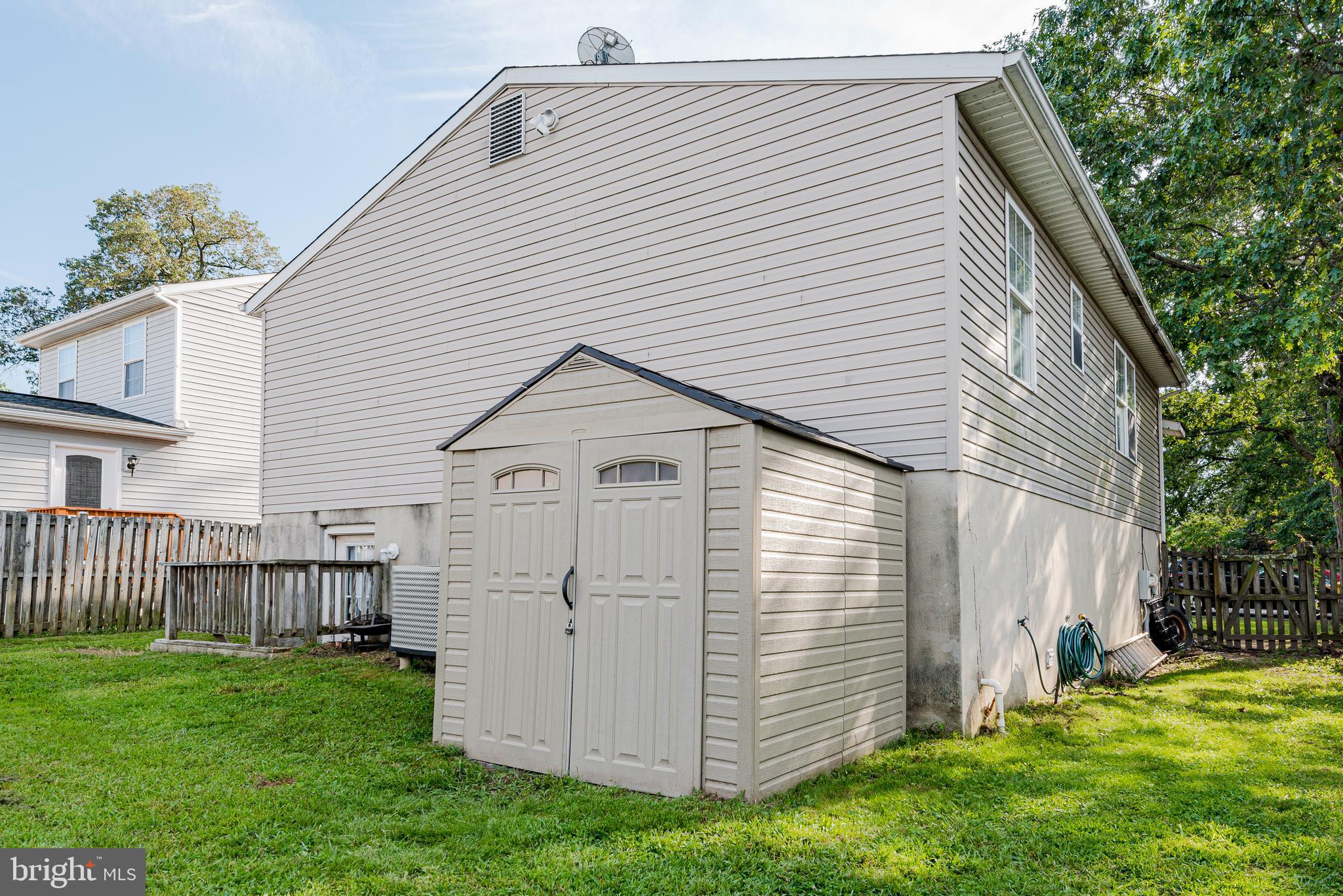 7827 East Shore Road Pasadena, MD 21122 - Photo 31 of 36 EXTERIOR REAR